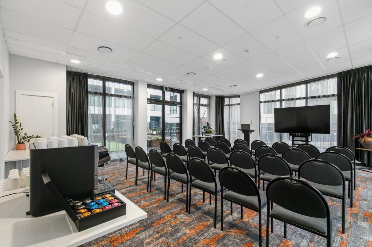Ramada By Wyndham Newmarket אוקלנד מראה חיצוני תמונה