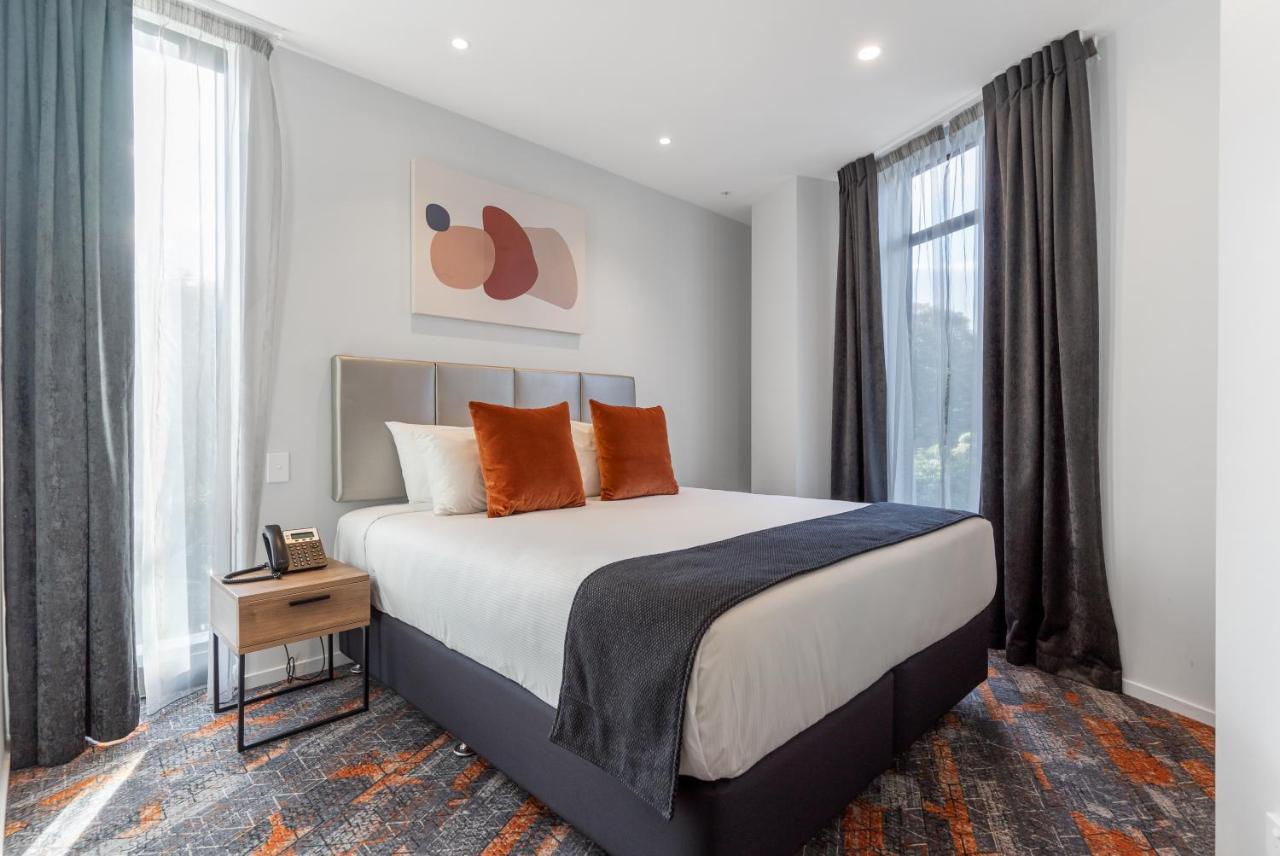 Ramada By Wyndham Newmarket אוקלנד מראה חיצוני תמונה