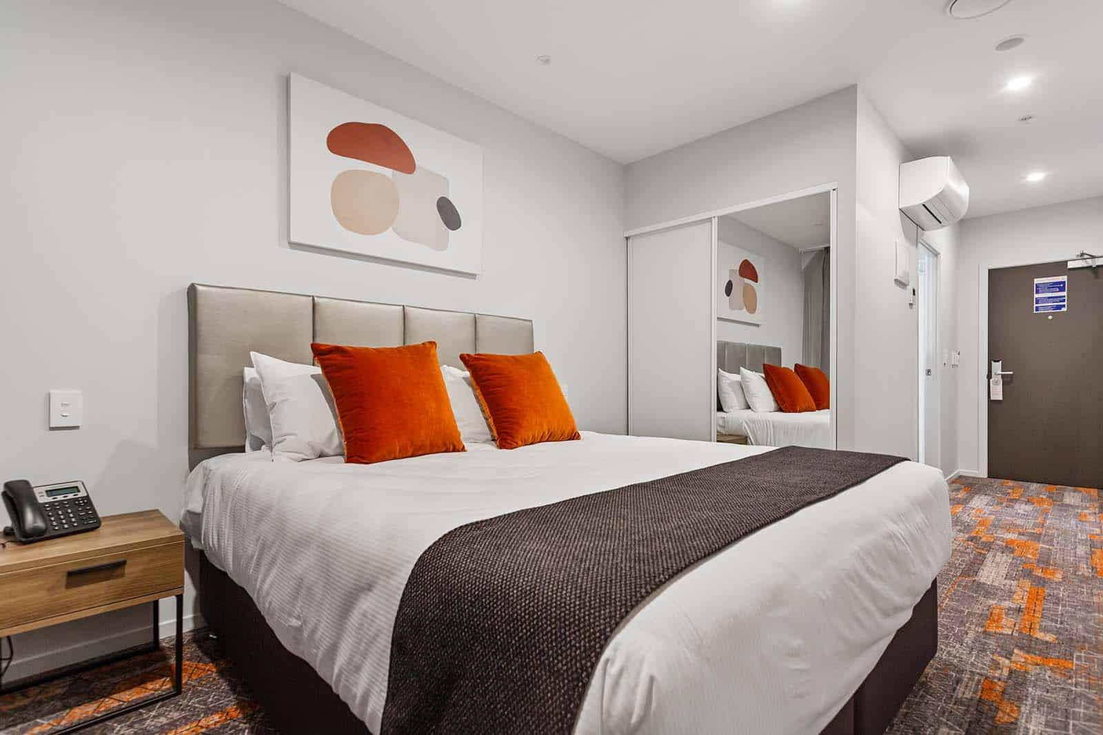 Ramada By Wyndham Newmarket אוקלנד מראה חיצוני תמונה
