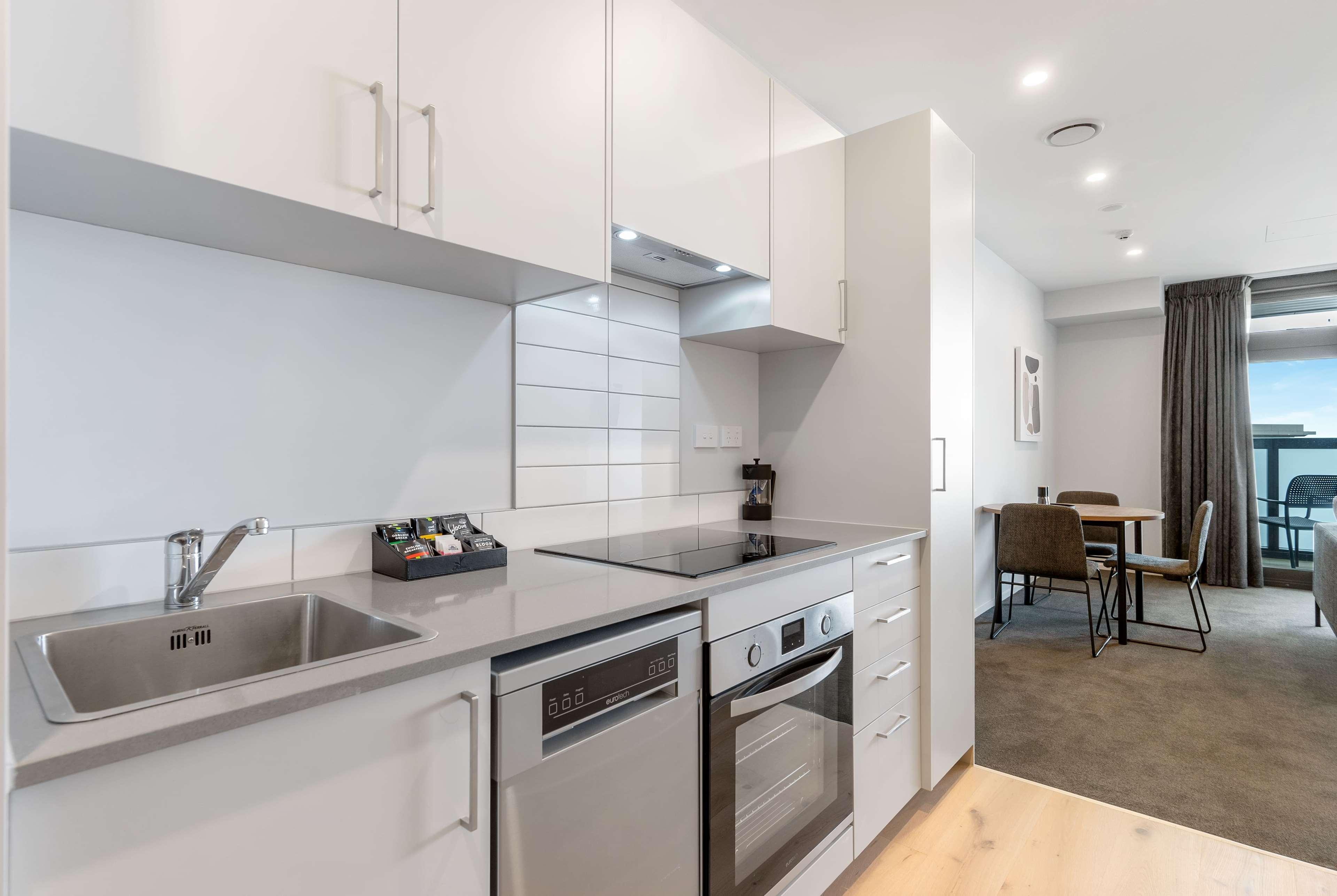 Ramada By Wyndham Newmarket אוקלנד מראה חיצוני תמונה