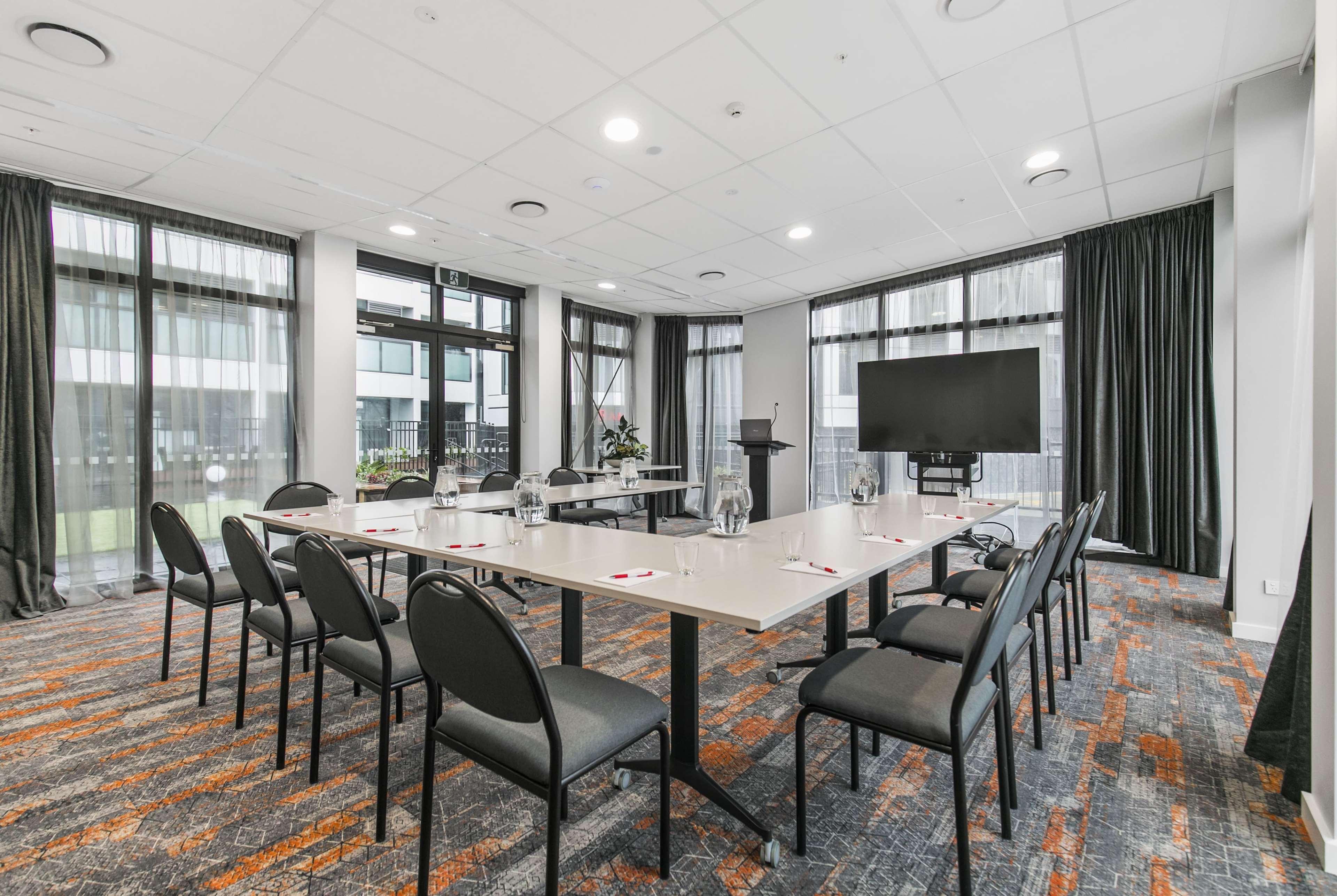Ramada By Wyndham Newmarket אוקלנד מראה חיצוני תמונה