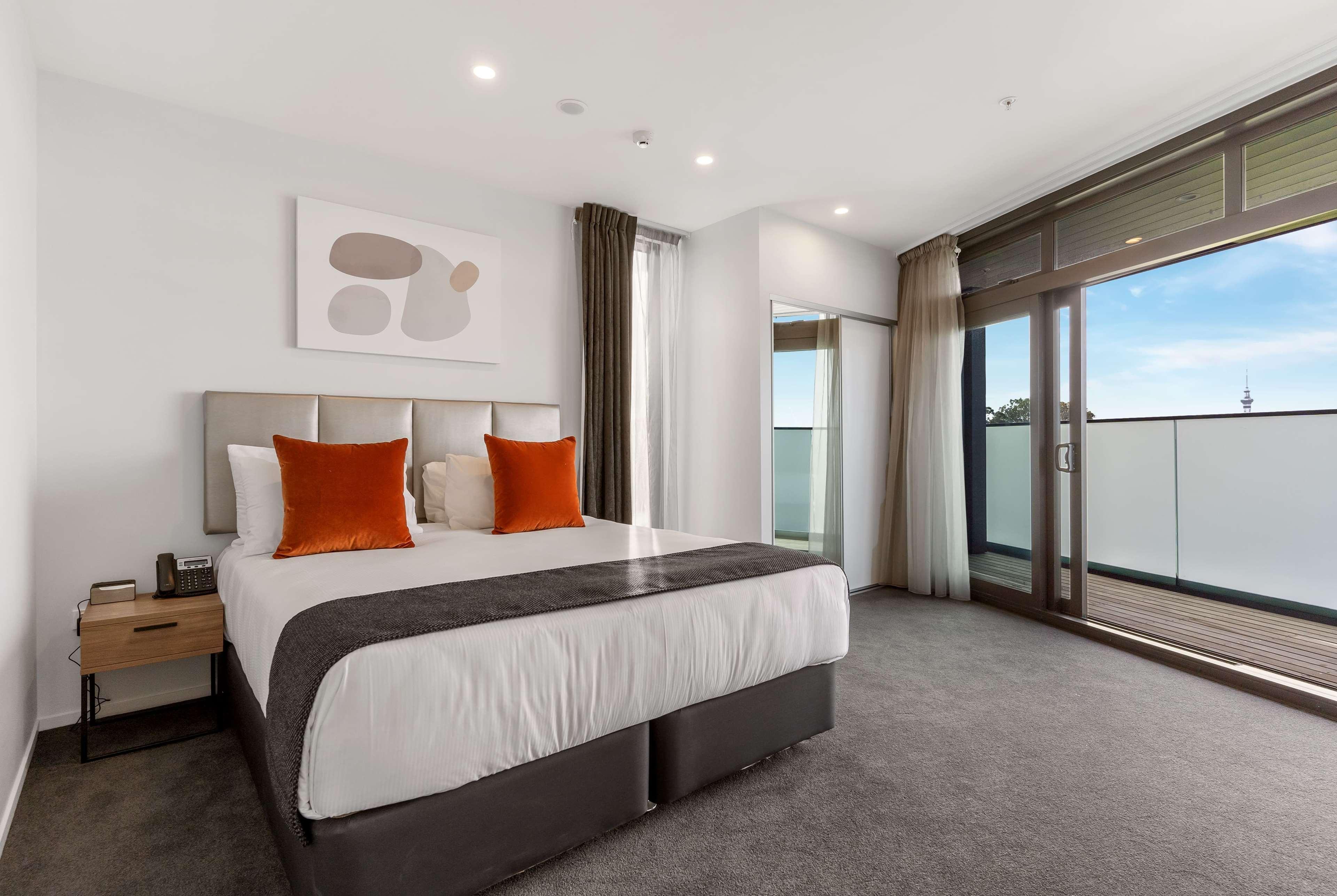 Ramada By Wyndham Newmarket אוקלנד מראה חיצוני תמונה